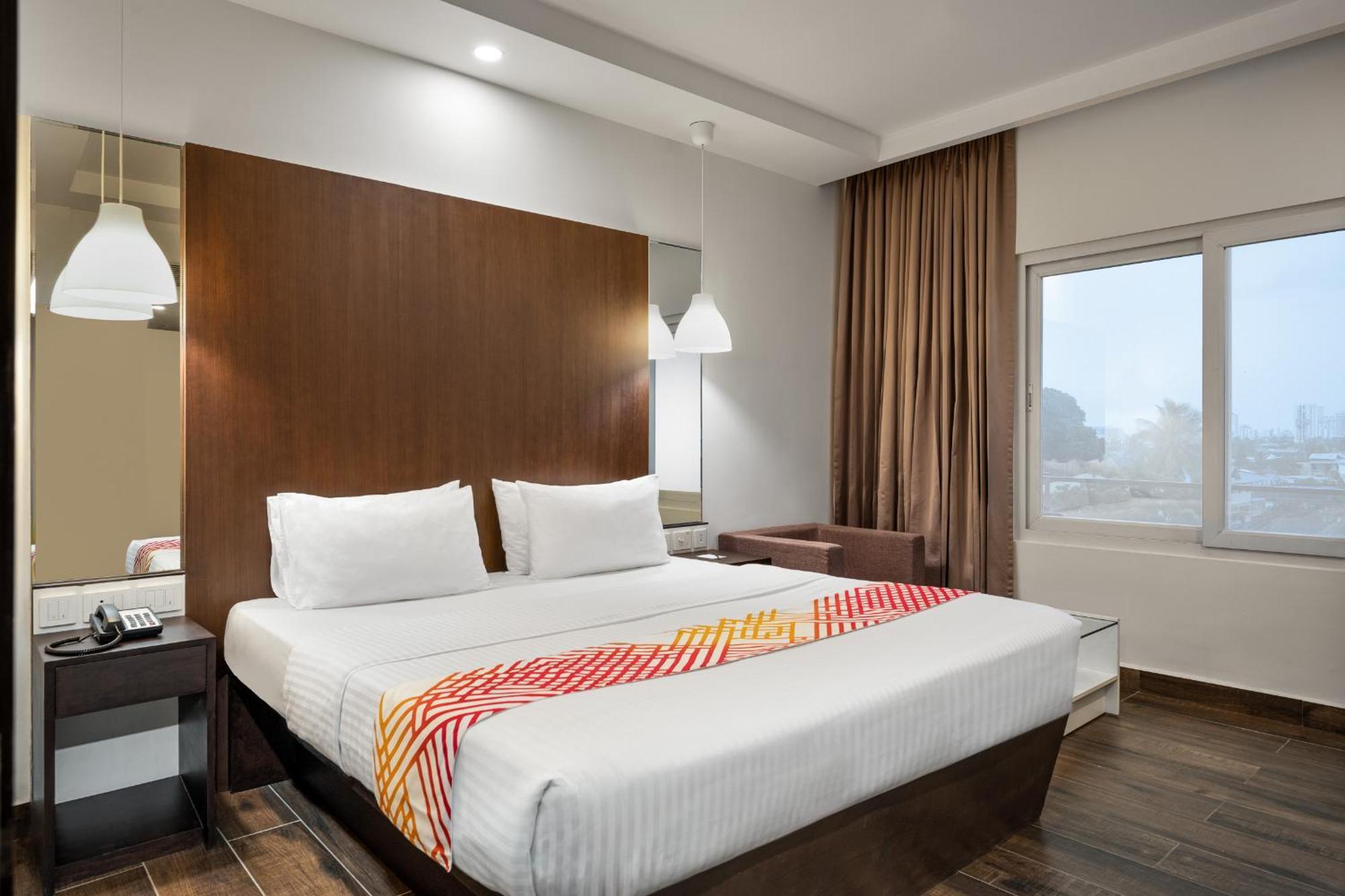 Ginger Kochi Mg Road Hotel Exterior photo