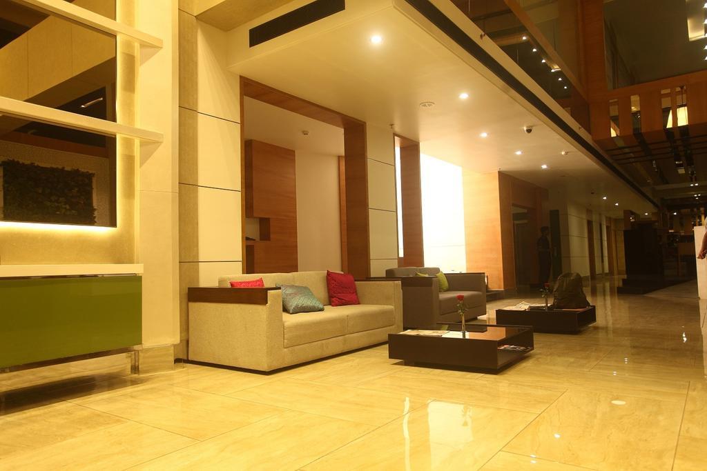 Ginger Kochi Mg Road Hotel Exterior photo